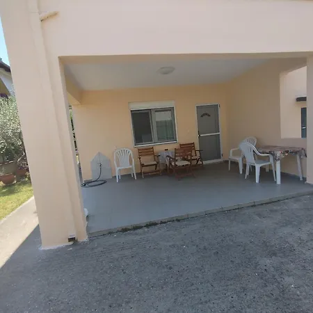 Lydia Prázdninový dům *